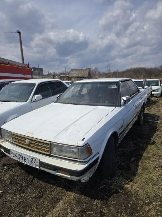 Автомобиль марки Toyota Chaser, г/н В439ВТ27 , 1986г.в.,  ТС № кузова LX706008570 , цвет белый