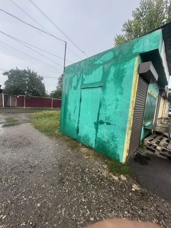 Право на размещение нестационарного торгового объекта на земельном участке площадью 13,0 кв.м, расположенного по адресу: Ростовская область, Тарасовский район, п.Тарасовский, ул.Кирова, правее въезда напротив дома №7, номер в Схеме размещения нестационарных торговых объектов на территории муниципального образования «Тарасовский район» - 52, специализация торгового объекта - «продовольственные товары», тип торгового объекта – павильон.