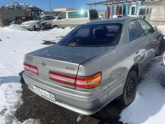 Автомобиль марки “Toyota Mark 2” регистрационный номер К 554 ВН 65