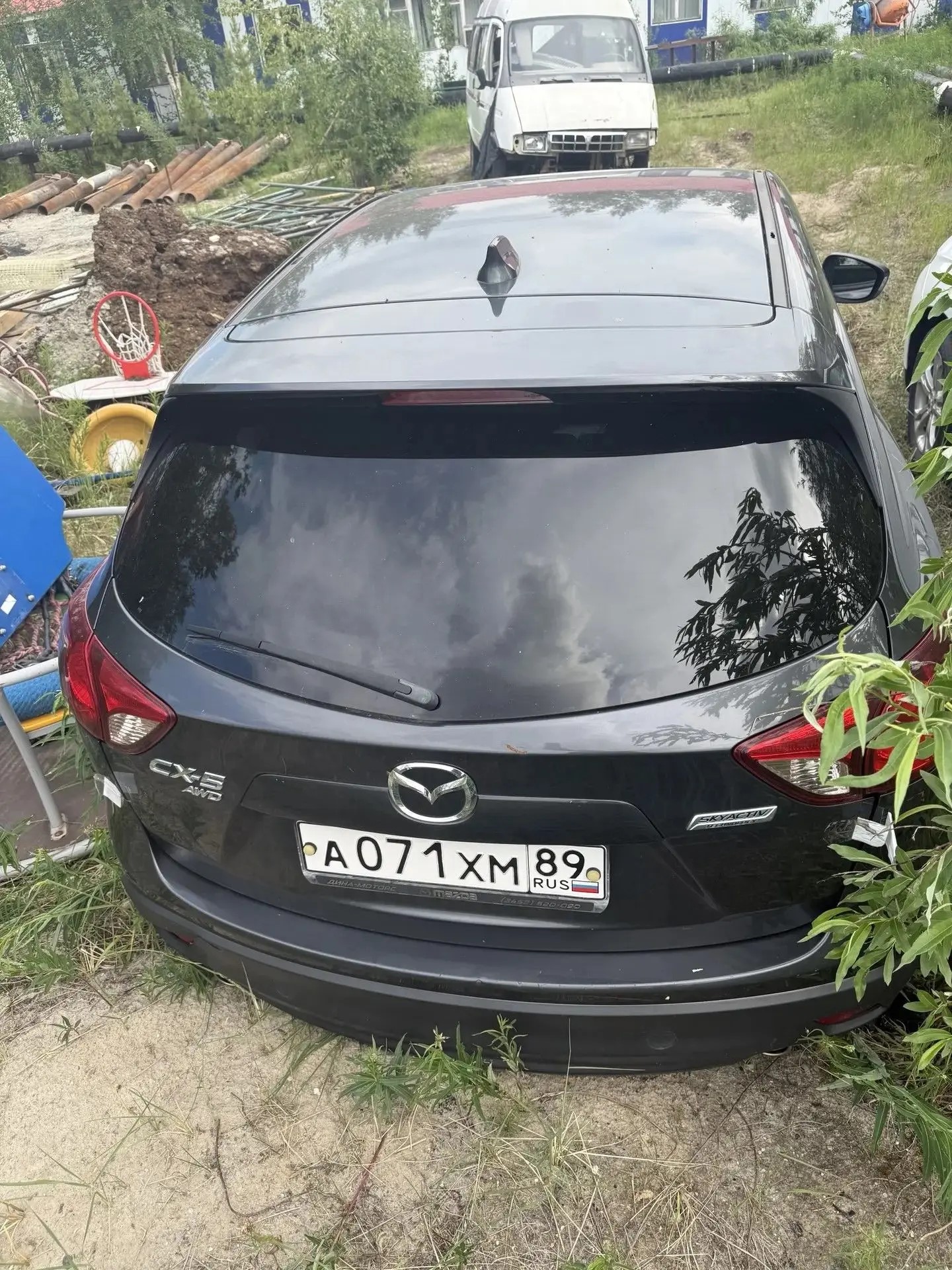 Автомобиль марки "MAZDA CX-5", г.р.з. А071ХМ89. ТС обременено ЗАЛОГОМ, который остается на имуществе, согласно ГК РФ (покупатель оплачивает залог самостоятельно). ТС имеет ограничения ФССП на регистрационные действия (ключи и документы отсутствуют, техническое состояние не проверялось, пробег не известен). Имущество продается в том виде, в каком оно есть, в случае продажи возврату/обмену не подлежит. За скрытые дефекты имущества Продавец ответственности не несет.