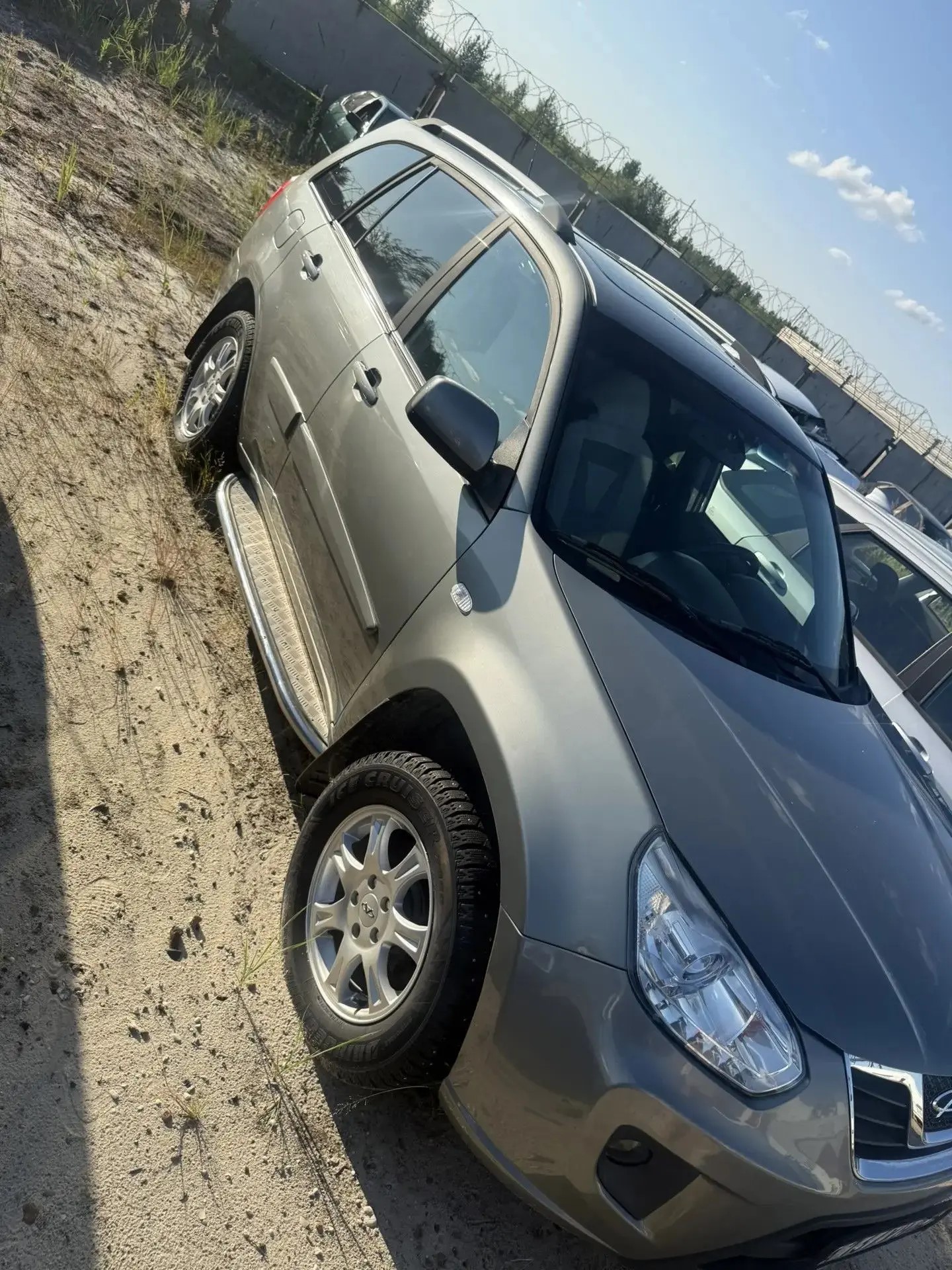 Автомобиль марки Сherry T11 Tiggo, г.р.з. А137УН89, VIN LVVDB11B8ED020827 (ключи и документы отсутствуют, техническое состояние не проверялось, пробег не известен). Имущество продается в том виде, в каком оно есть, в случае продажи возврату/обмену не подлежит. За скрытые дефекты имущества Продавец ответственности не несет.