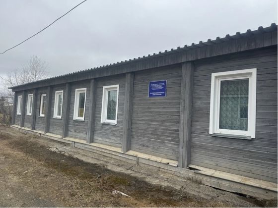 Здание, площадь 353,1 кв. м, кадастровый номер 65:22:0000003:383 и земельный участок под ним