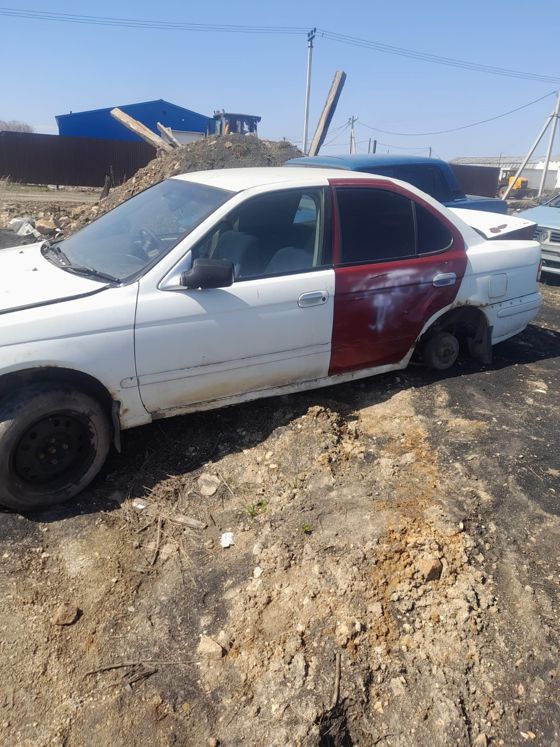Автомобиль Ниссан Санни, г/н Н052УХ174, 1998 г.в., кузов FNB15001103