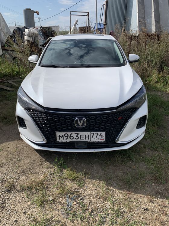 Автомобиль марки «Чанган» г/н М963ЕН774 (залог) (один ключ от автомобиля, информация по документам отсутствует)