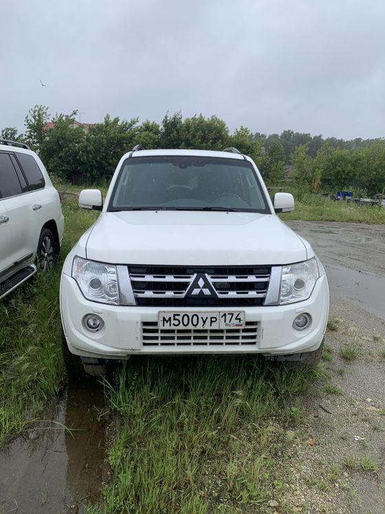 Автомобиль МITSUBISHI PAJERO 3.0 LWB, 2012 года выпуска, VIN JMBLYV93WCJ006931 (один ключ от автомобиля, информация по документам отсутствует)