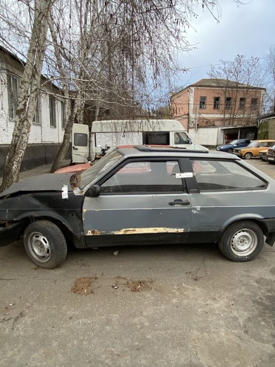 1. Автомобиль марки «ВАЗ 2108», год выпуска не установлен, г/н АР8334АМ. 2. Автомобиль марки «ВАЗ 211040», год выпуска не установлен, г/н В754АН185.