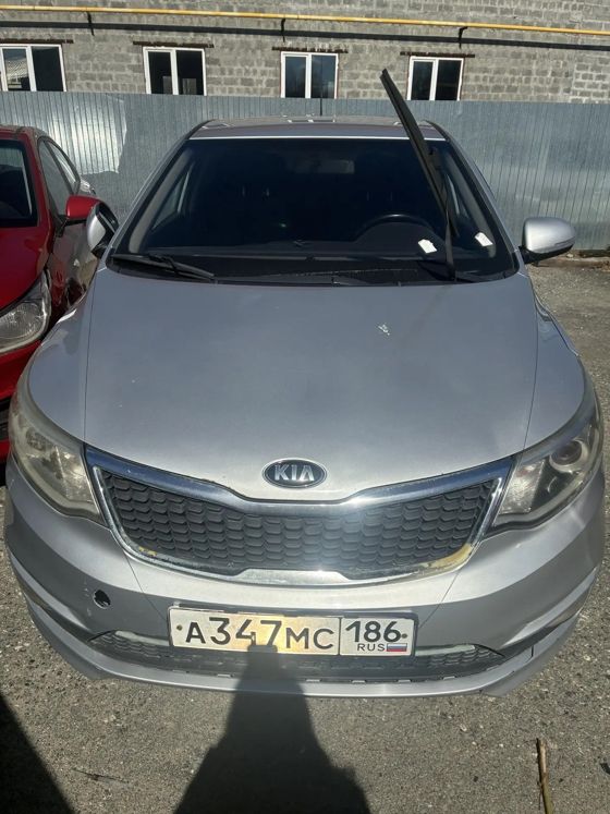 Автомобиль марки "КИА РИО KIA RIO" VIN-Z94CC51BAHR101307, 2017 г.в., серебристого цвета, г/з А347МС186 ТС обременено ЗАЛОГОМ, который остается на имуществе, согласно ГК РФ (покупатель оплачивает залог самостоятельно). ТС имеет ограничения ФССП на регистрационные действия (ключи и документы отсутствуют, техническое состояние не проверялось, пробег не известен). Имущество продается в том виде, в каком оно есть, в случае продажи возврату/обмену не подлежит.