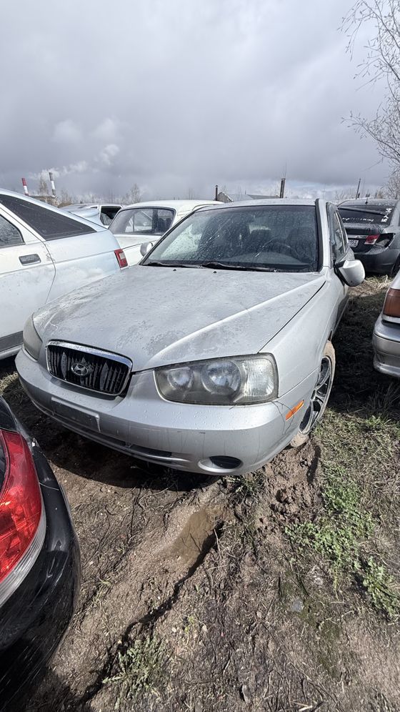 Hyundai Elantra, 2002