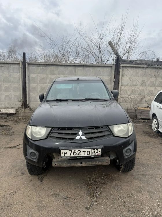 Лот №4. Автомобиль Мицубиси Л200, 2010 г. в., г/н Р762ТВ33, VIN MMCJNKB40ADZ14666, должник Жапов В.В. (Поручение МТУ Росимущества № 5АРТ от 12.08.2026) Адрес: Республика Бурятия, г. Улан-Удэ, ул. Лебедева, д. 1 Минимальная начальная цена 646 300 рублей. Сумма задатка 96 945 рублей.
