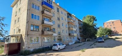 Лот №5. Квартира площадью 29,8 кв.м., к/н 03:22:010651:411, должник Ломидзе Л.Н. (Поручение МТУ Росимущества № 7АРТ от 12.08.2026) Адрес: Республика Бурятия, г. Гусиноозерск, 6 мкр, д. 14, кв. 60. Минимальная начальная цена 2 158 700 рублей. Сумма задатка 323 805 рублей.