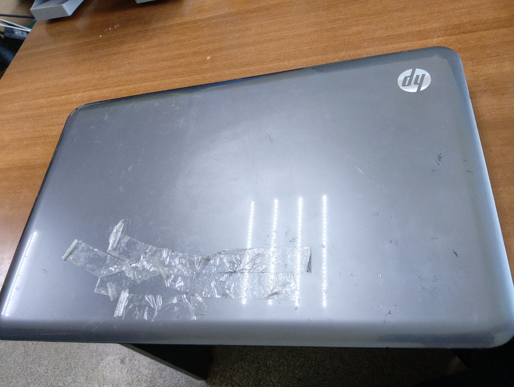 ГОДНЫЕ ОСТАТКИ: Ноутбук марки "hp" в корпусе серого цвета – 1 шт.