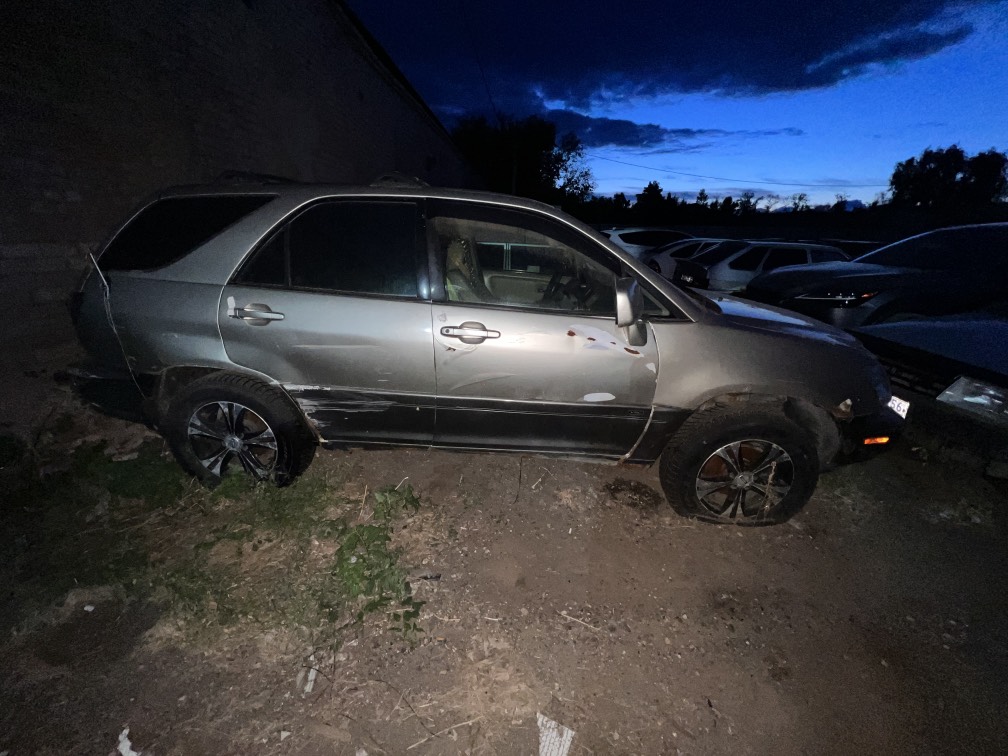 Автомобиль марки Лексус RX 300, 2002 г/в, VIN JTJHF10U310271110, г/н Х 586 РН 56. Имущество обременено ЗАЛОГОМ. Залог, по общему правилу, сохраняется согласно ст. 353 ГК РФ