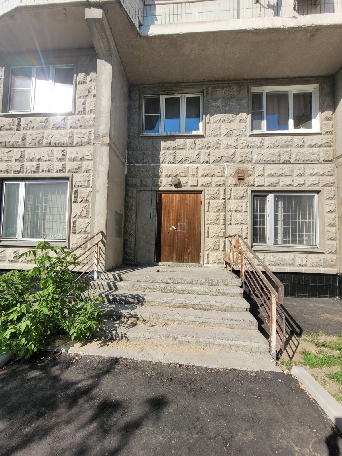 Объект аренды, площадь 119,1 кв. м, номера на поэтажном плане: этаж 1, пом. XII, ком. 8 - 16, часть 21, 22 ,24, адрес (местонахождение) объекта: Российская Федерация, город Москва, вн.тер.г. муниципальный округ Выхино-Жулебино, улица Авиаконструктора Миля, дом 4, корпус 1, помещение 4/1