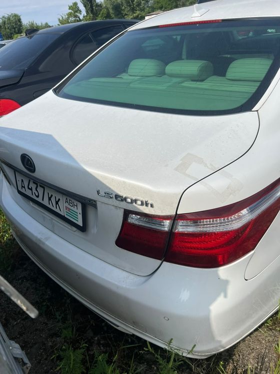 Lexus LS600H
