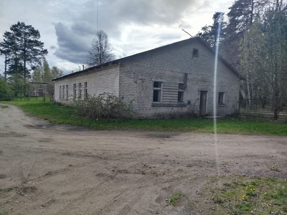 Нежилое здание 189,1 м² с участком, Псковская обл.