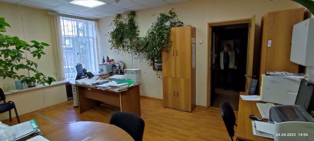 Нежилое помещение, площадью 23,1 кв.м, расположенное по адресу: Тверская область, Сонковский муниципальный район, гпп Сонково, пгт Сонково, ул. Луначарского, д. 5, пом. 011б, кадастровый номер  69:30:0070146:341, РНФИ П13690046182.