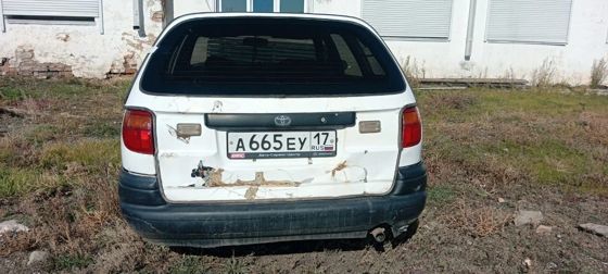 Toyota Kaldina, 2002