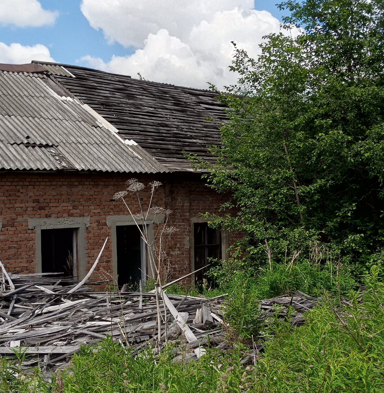 Нежилое здание по адресу: Ярославская область, Первомайский район, с.Кукобой, пер.Советский, д.9Б