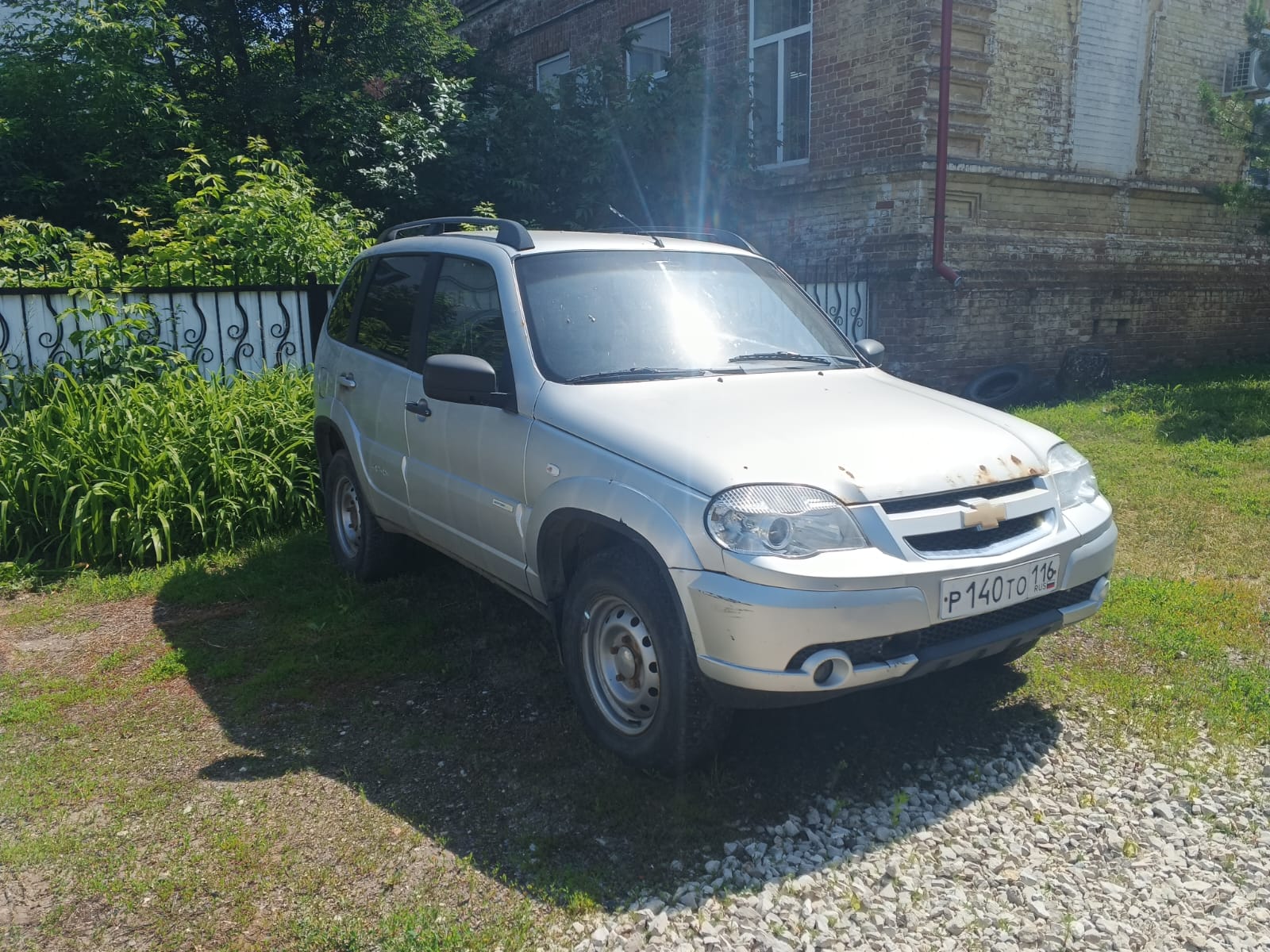 Chevrolet Niva 212300-55, категория ТС В, тип транспортного средства по ПТС: легковой, регистрационный знак Р 140 ТО 116 RUS, идентификационный номер (VIN): Х9L212300D0438219, год выпуска 2012, цвет – светло-серебристый металлик