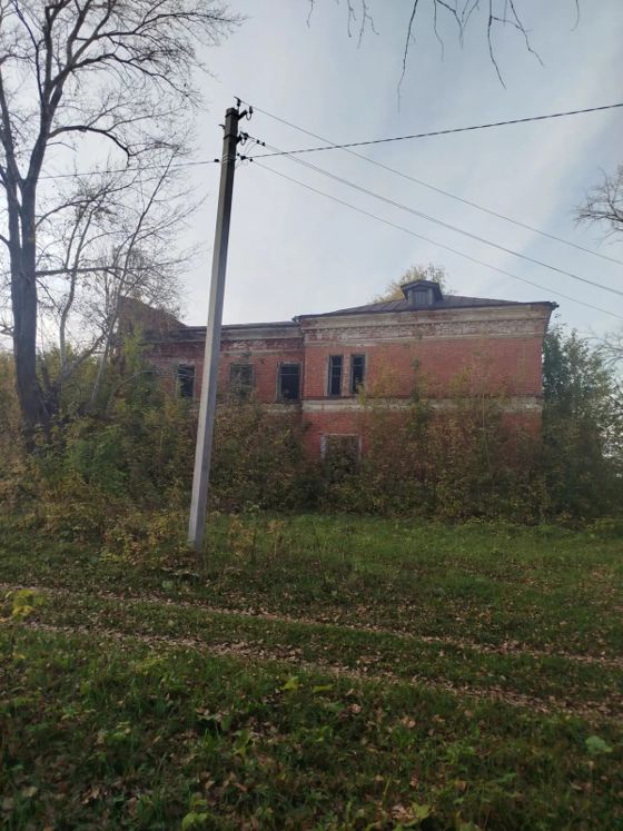 Нежилое здание «Второклассная учительская школа» 604,2 м², с. Бугровка, Татарстан