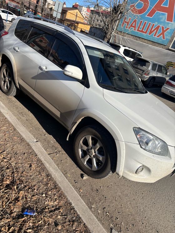Toyota RAV 4, 2011