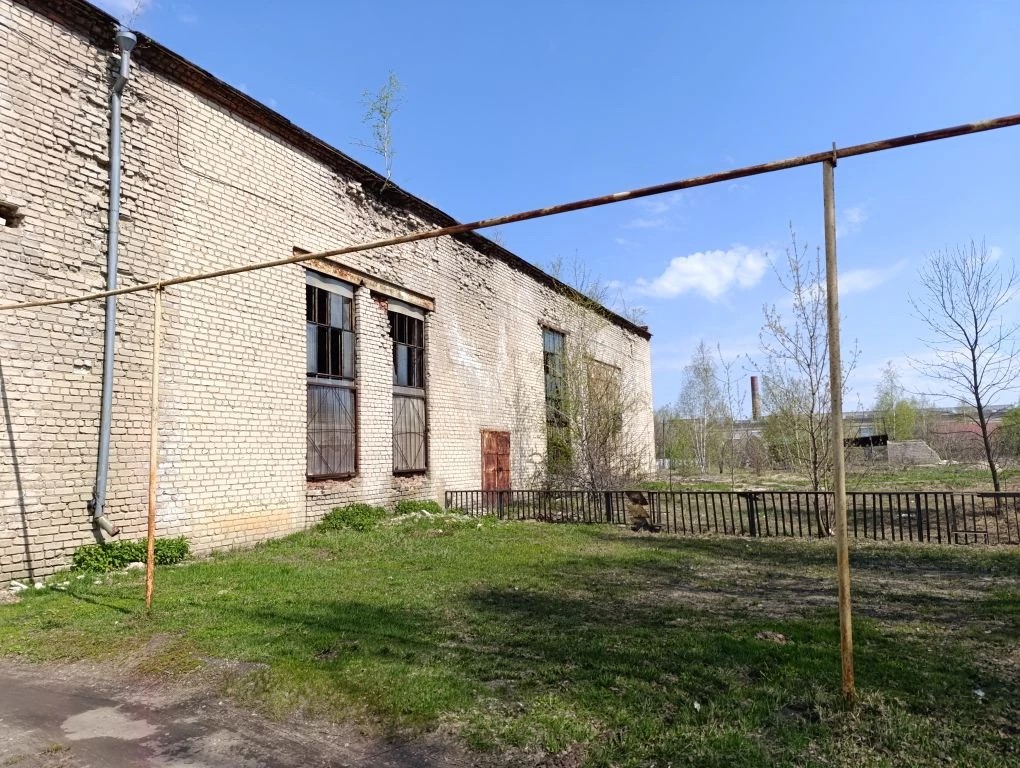 часть  административного здания, площадью 856,7 кв.м., с кадастровым номером 13:11:0101012:473 по адресу: Республика Мордовия, Кадошкинский  р-н, р.п.Кадошкино, ул.Крупской, д.9 «б», с земельным участком, площадью 986 кв.м., с кадастровым номером 13:11:0101012:588