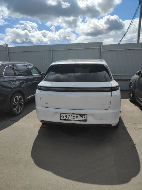 Li Auto Xiang L7, 2023