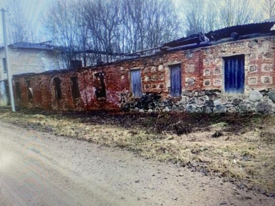 Аренда нежилого здания 674 м², д. Красное, Псковская обл.