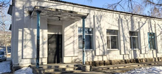 Нежилое здание с участком, Зея