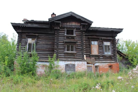 Нежилое здание с участком, Пермский край