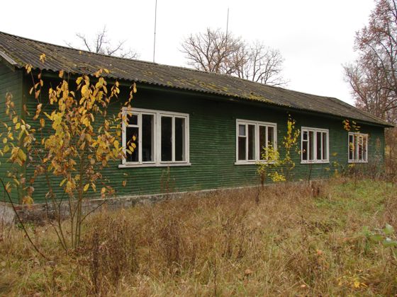Нежилое здание 179,9 м² с участком, Псковская обл.