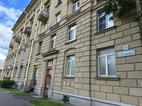 1398/1958 доли в нежилом помещении 195,8 м², Санкт-Петербург