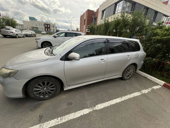 Toyota Corolla Fielder, 2011