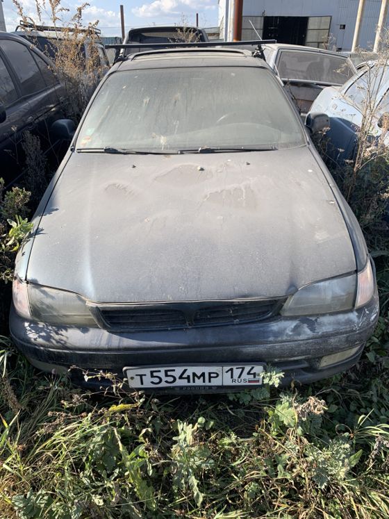 Toyota Karina, 1996