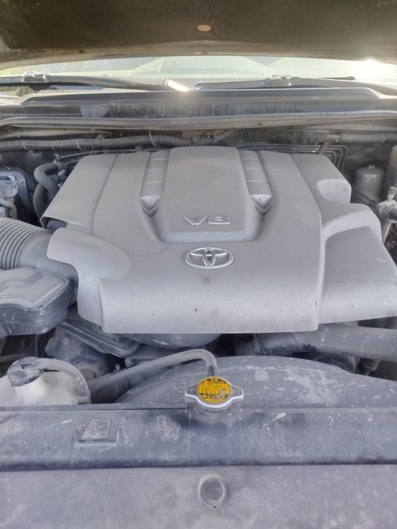 Toyota Land Cruiser 200, 2010