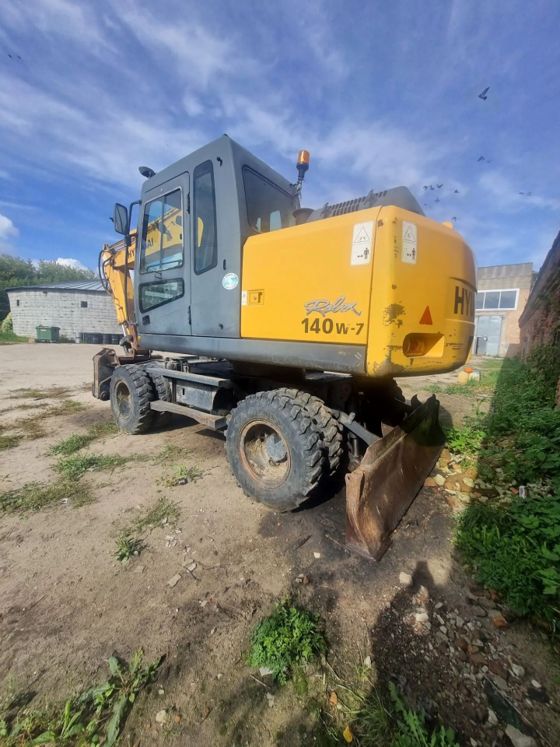 Экскаватор Hyundai R140W-7