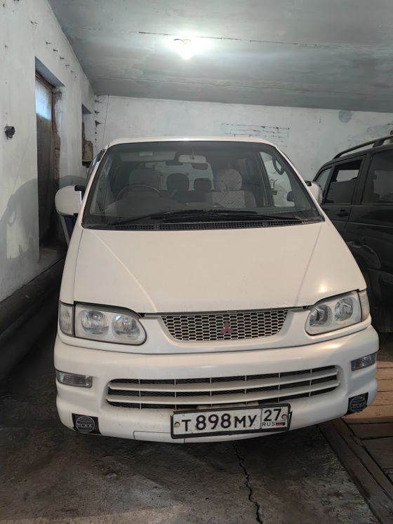 Mitsubishi Delica, 1999