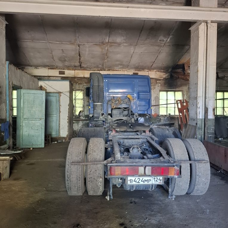 Седельный тягач Volvo FM 12 6x4, 2005