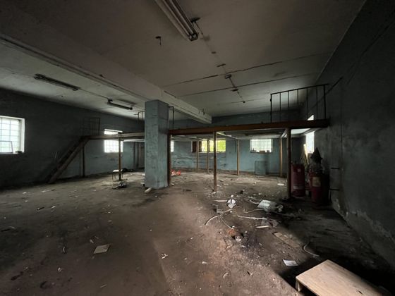 Аренда нежилого здания 1 420,6 м² с участком, п. Лодейнопольское, Ленинградская обл.