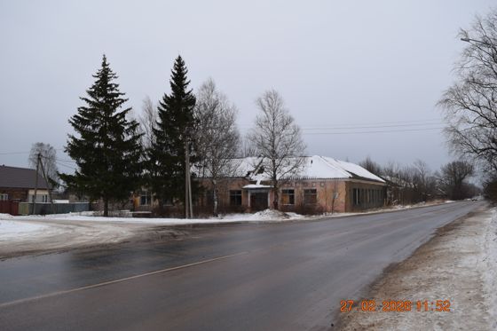 Нежилое здание 1 207,1 м² с участком, п. Гдов, Псковская обл.