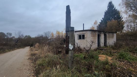 Нежилое здание с участком, д. Старый Погост, Тверская обл.