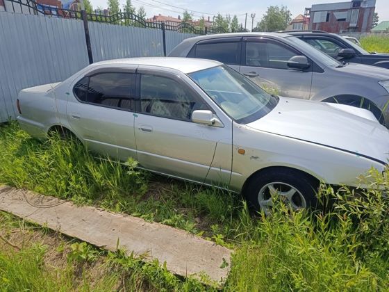 Toyota Camry, 1990