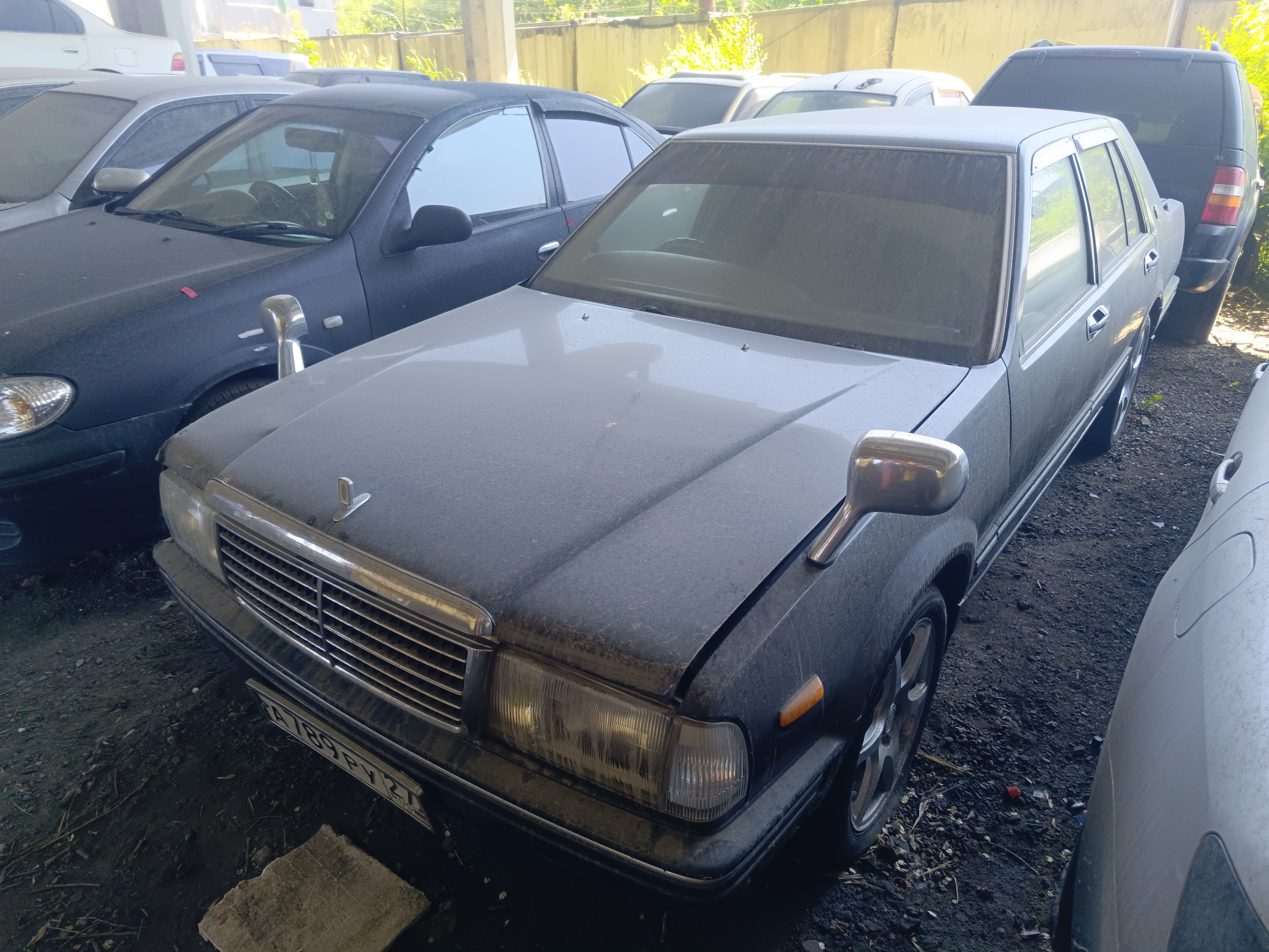 Nissan Cedric, 2001