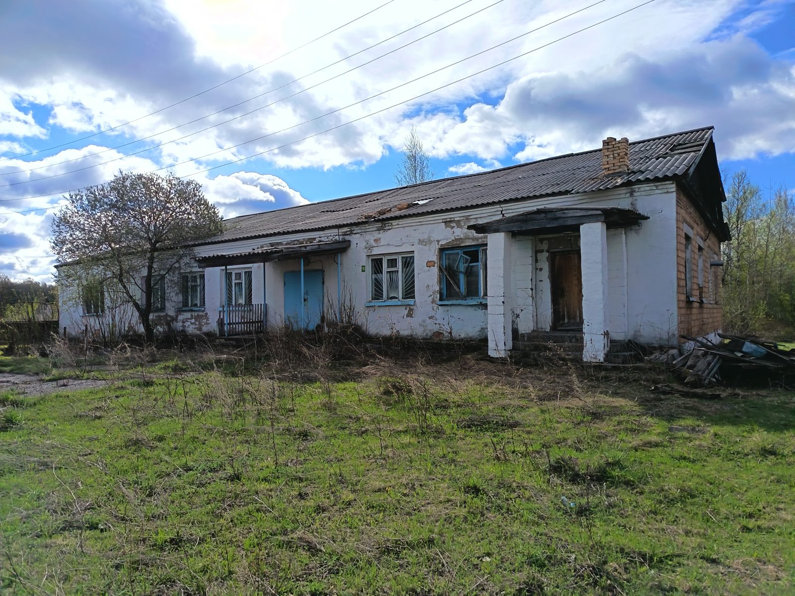 Нежилое здание 277 м² с участком, с. Большой Улуй, Красноярский край