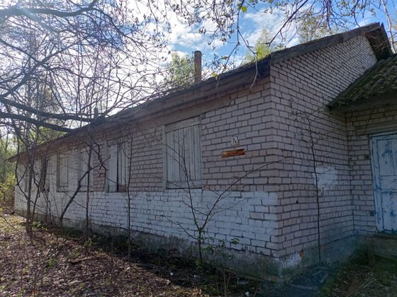 Нежилое здание 121,5 м² с участком, Новгородская обл.