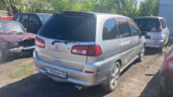 Nissan Liberty