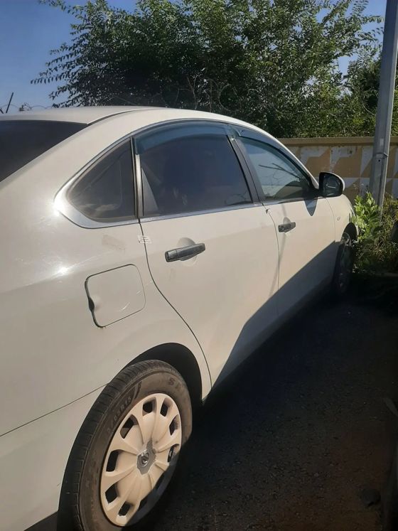 Nissan Almera
