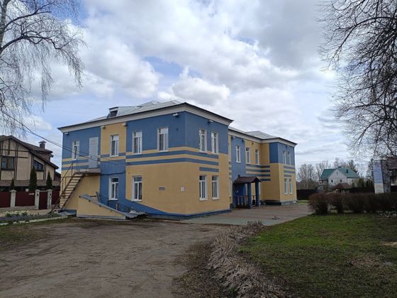 Нежилое здание 701,3 м² с участком, Тутаев