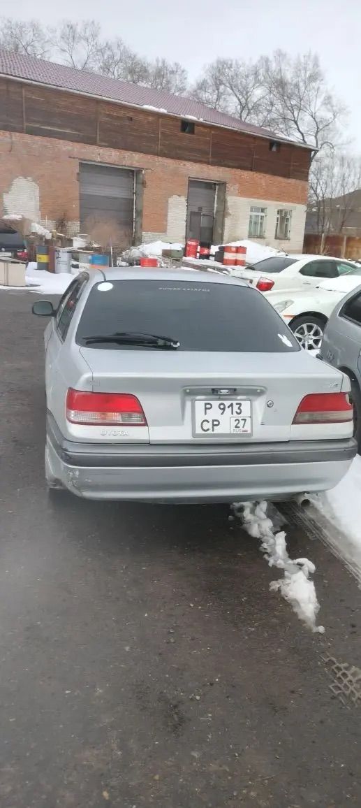 Toyota Carina, 1988