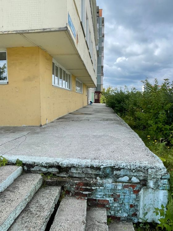 Нежилое здание 1 042,3 м², Березовский